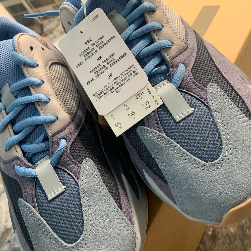 Adidas Yeezy Boost | 700 Carbon Blue - Picture 9 of 10